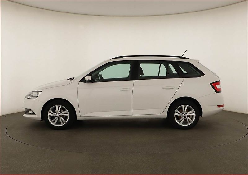 Škoda Fabia (2022) Ambition 1.0 TSI, ČR,1.maj - fotka 3 z 11