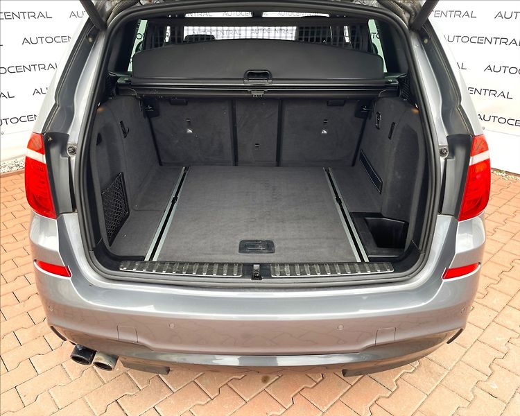 BMW X3 3,0 D,X-Drive,190kW - fotka 10 z 26