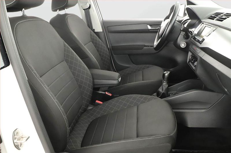 Škoda Fabia (2018) Ambition Plus 1.0 TSI - fotka 7 z 12