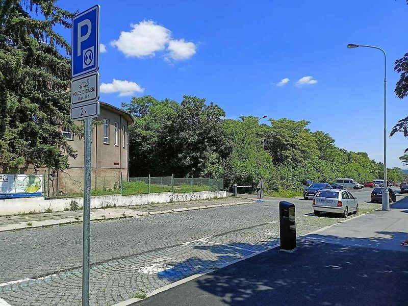 Nabíjecí stanice elektromobilů Praha 3 - Mahlerovy sady