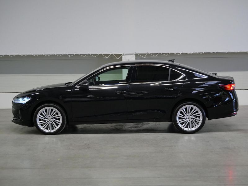 Škoda Superb - fotka 3 z 29