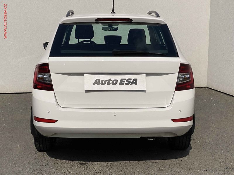Škoda Fabia (2021) 1.0 TSi, 2.maj,ČR, Style, - fotka 5 z 18