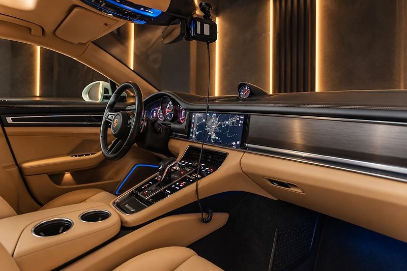 Porsche Panamera (2023) ST-ACC-BOSE-SoftCl-PDLS-R21 - fotka 13 z 15