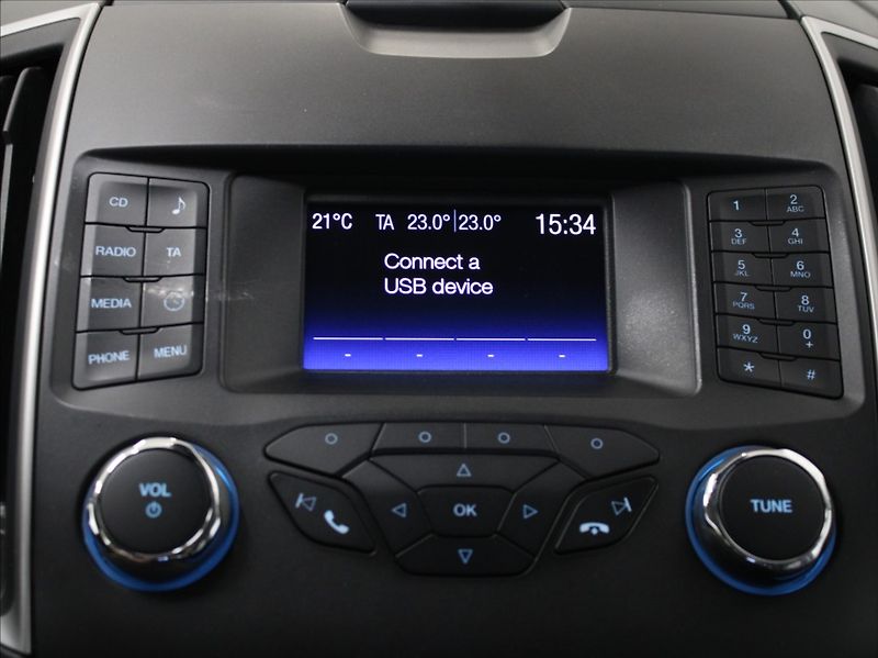 Ford S-MAX 1,5 EB 121kW 1.maj.ČR 7-míst - fotka 16 z 24