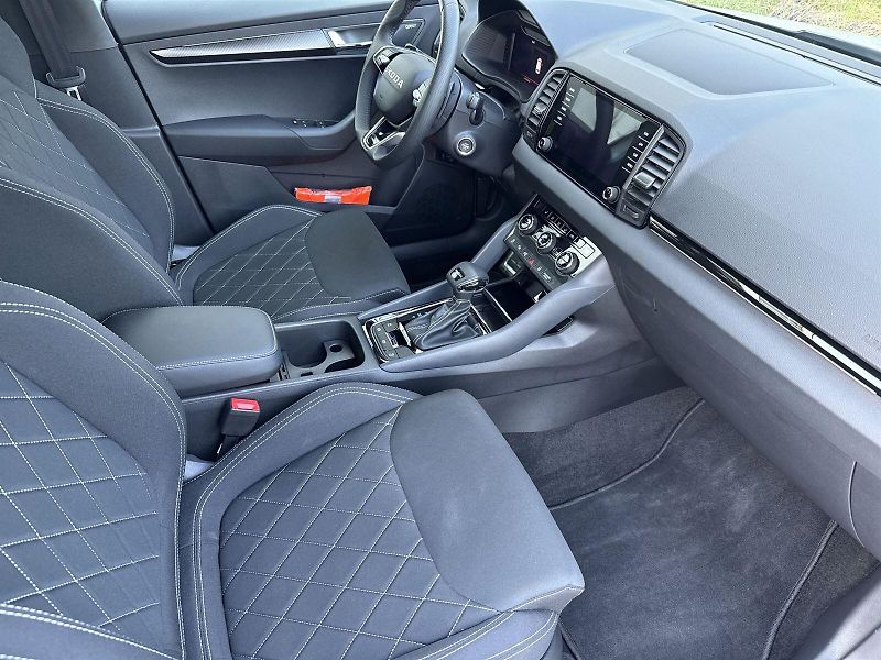 Škoda Karoq (2025) 1.5 TSI DSG Sportline - fotka 9 z 33