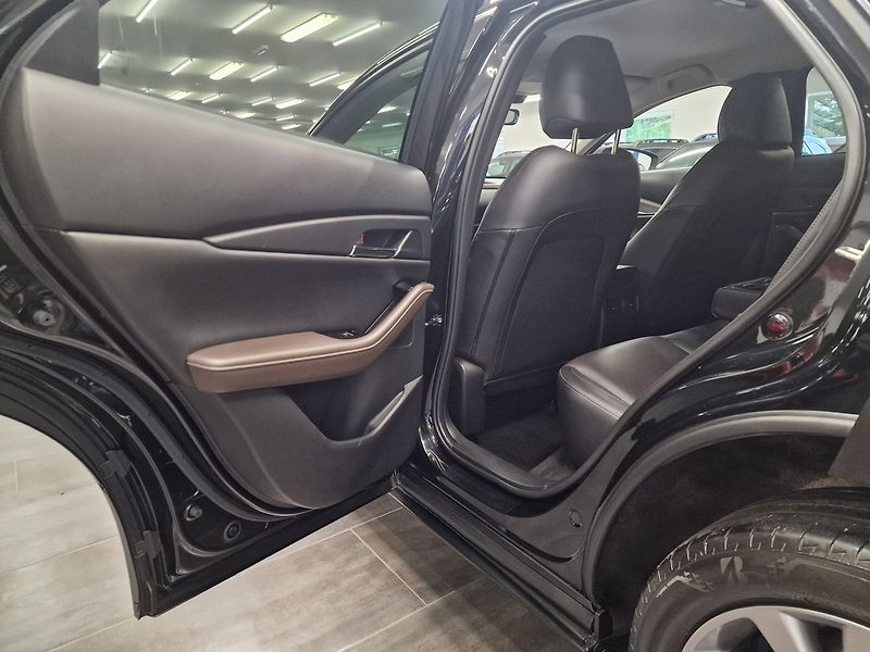 Mazda CX-30 (2021) 110 kW Skyactiv-G nej. výbava - fotka 24 z 75