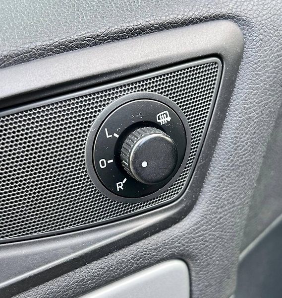 Škoda Octavia (2012) 2 FL COMBI 1.6 TDI DSG 2012 - fotka 11 z 27