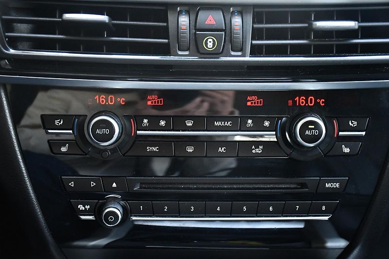 BMW X5 xDrive30d NAVI KŮŽE KAMERA - fotka 26 z 39