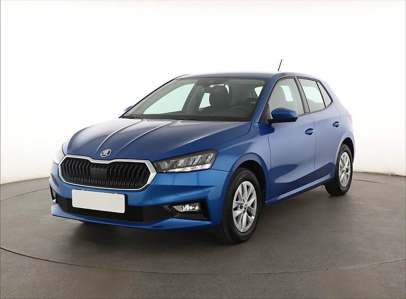 Škoda Fabia (2024) 1.0, SELECTION, DPH, SENZORY - fotka 2 z 18