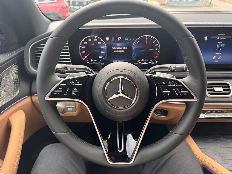 Mercedes-Benz GLE (2025) 350 de 4MATIC - fotka 13 z 23