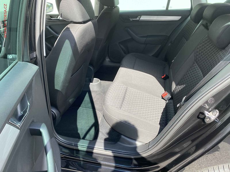 Škoda Rapid (2017) 1.0 TSi, Drive, bixen - fotka 10 z 16