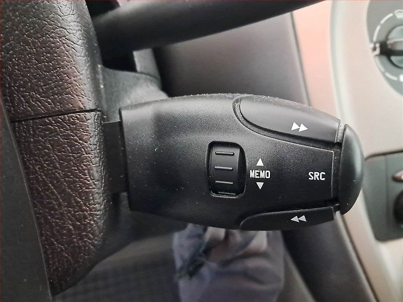 Citroën Xsara Picasso (2007) 1.6 HDi, po STK, levný provoz - fotka 18 z 18