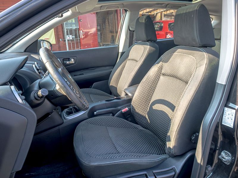 Nissan Qashqai (2008) 1.6i 16V 84KW PANO – 2x ALU - fotka 13 z 45