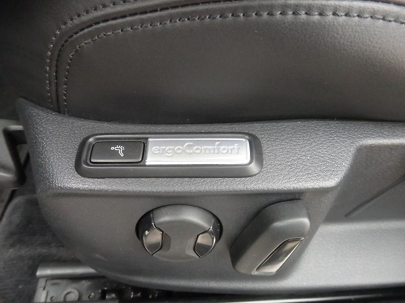 Volkswagen Passat 2.0 TDI 140 kW ZÁVĚS - fotka 20 z 26