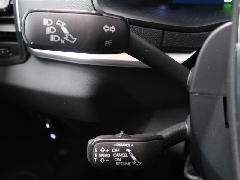Škoda Karoq 2,0 TDI DSG Tour 1.majitel - fotka 21 z 42