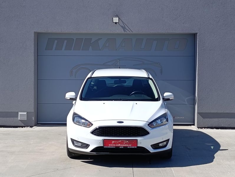 Ford Focus 1.0 ECOBOOST TREND ČR 1.MAJ  - fotka 2 z 27