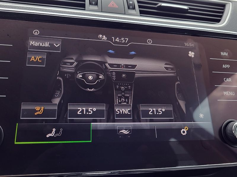 Škoda Superb III FL combi 2.0 TDi DSG STYLE - fotka 14 z 50
