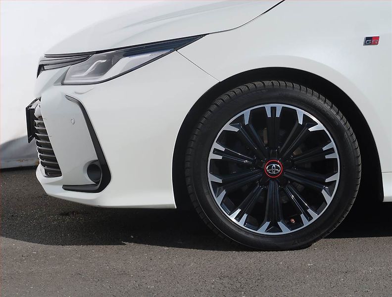 Toyota Corolla (2022) GR Sport 1.8 Hybrid, Hybrid - fotka 15 z 21