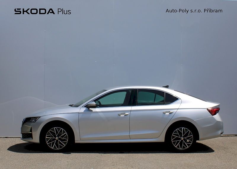 Škoda Octavia (2024) Top Selection 2.0TDI / 110kW 7 - fotka 3 z 23