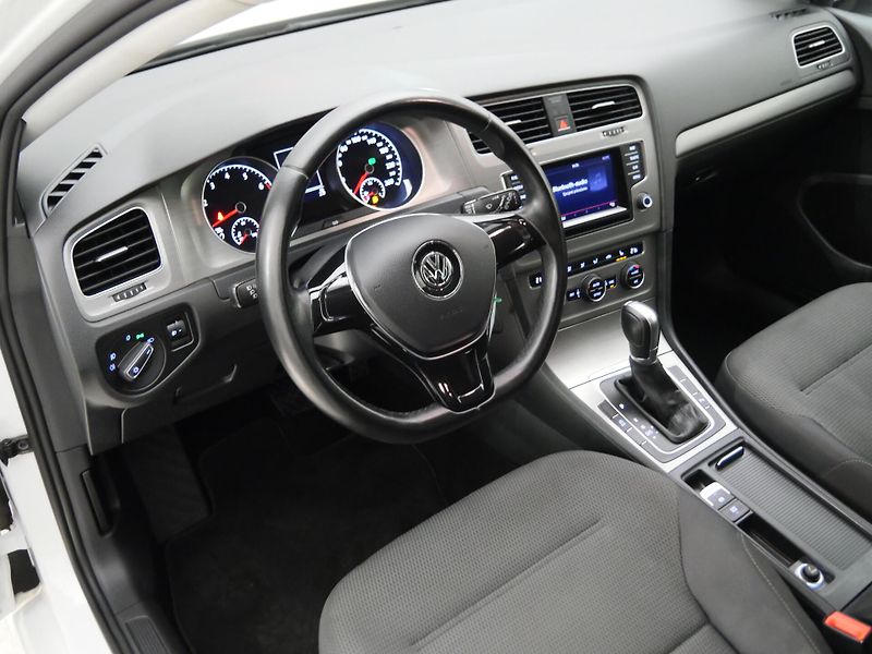 Volkswagen Golf - fotka 5 z 21