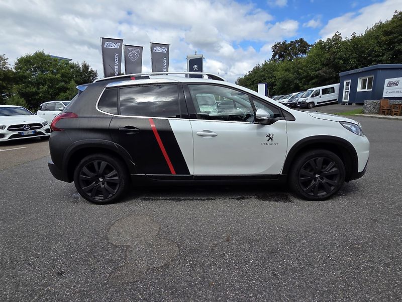Peugeot 2008 (2016) 1.2 PT 110 ALLURE MAN 5 - fotka 6 z 29
