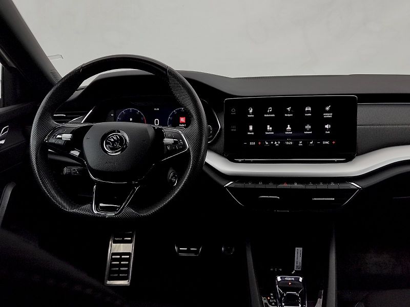 Škoda Octavia (2022) Style Plus Dynamic 2,0 Tsi 140 - fotka 6 z 37