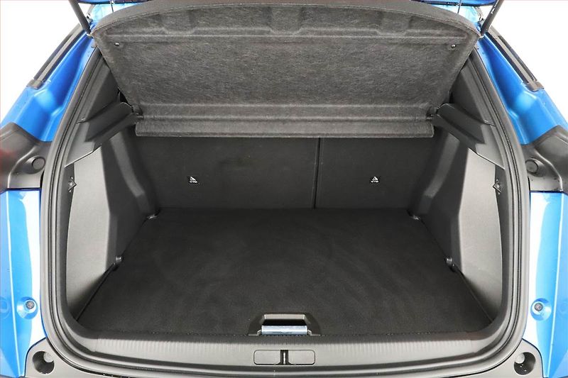 Peugeot 2008 (2020) GT Line 1.5 BlueHDi, Automat - fotka 11 z 18