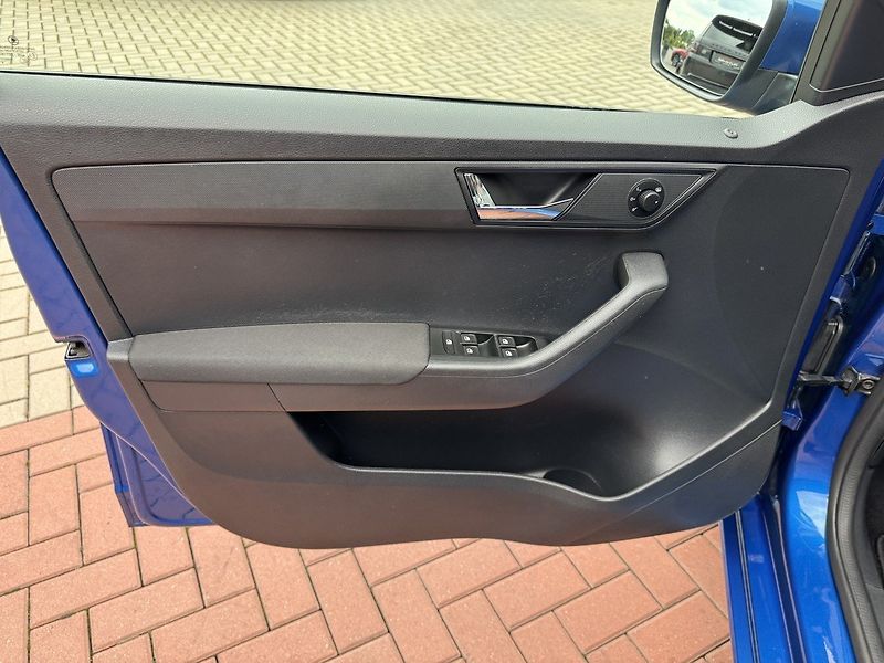 Škoda Fabia (2016) 1.2TSi Digi Klima Tažné Zař. - fotka 26 z 50