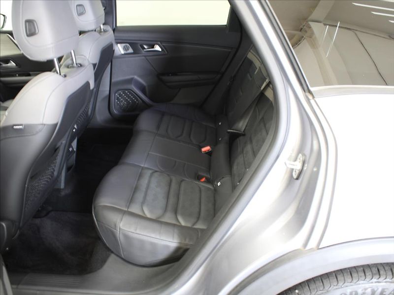 Citroën C5 X 1,6 PHEV 225 Shine 12 170km ČR - fotka 7 z 15