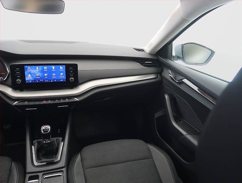 Škoda Octavia (2022) Ambition 2.0 TDI, ČR,1.maj - fotka 8 z 24