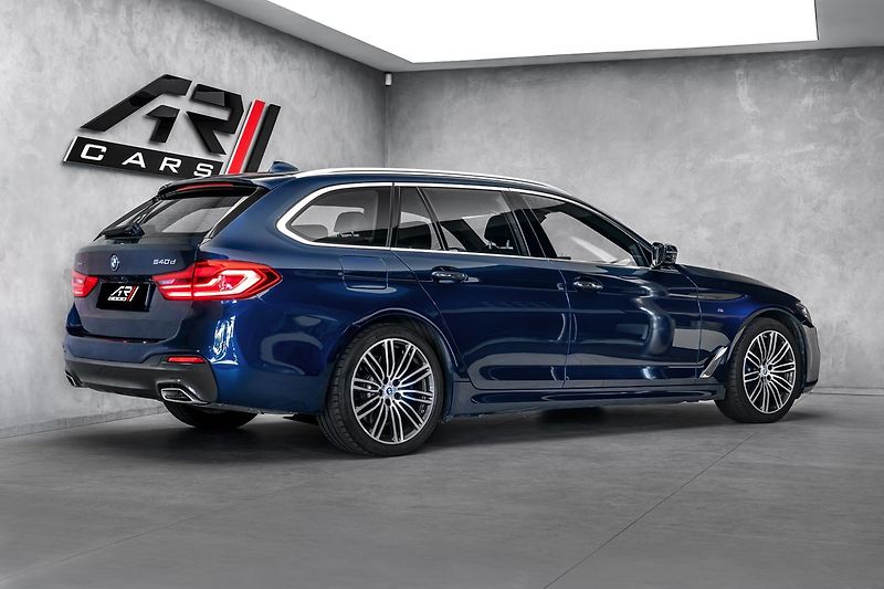 BMW Řada 5 540d Touring xDrive M Sport - fotka 5 z 23