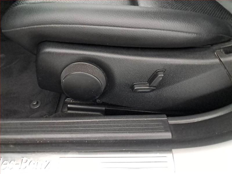 Mercedes-Benz Třídy C (2010) C 250 CDI, Automat, Navi - fotka 20 z 21