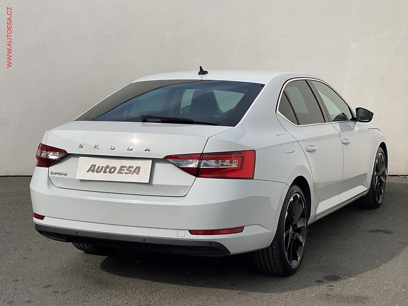 Škoda Superb (2019) 2.0 TDi, ČR, Ambition, DSG - fotka 4 z 18