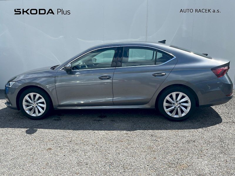 Škoda Octavia (2023) 1.5 TSI 110kW Style - fotka 3 z 28