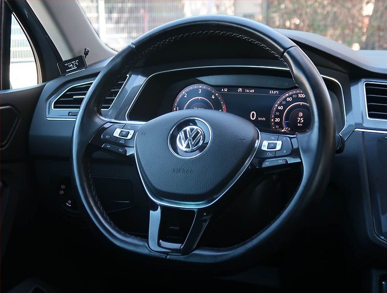 Volkswagen Tiguan (2018) Highline 2.0 TDI - fotka 18 z 23