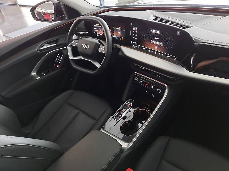 Audi Q5 (2025) S Line 2.0 TFSI quattro (150kW - fotka 12 z 25
