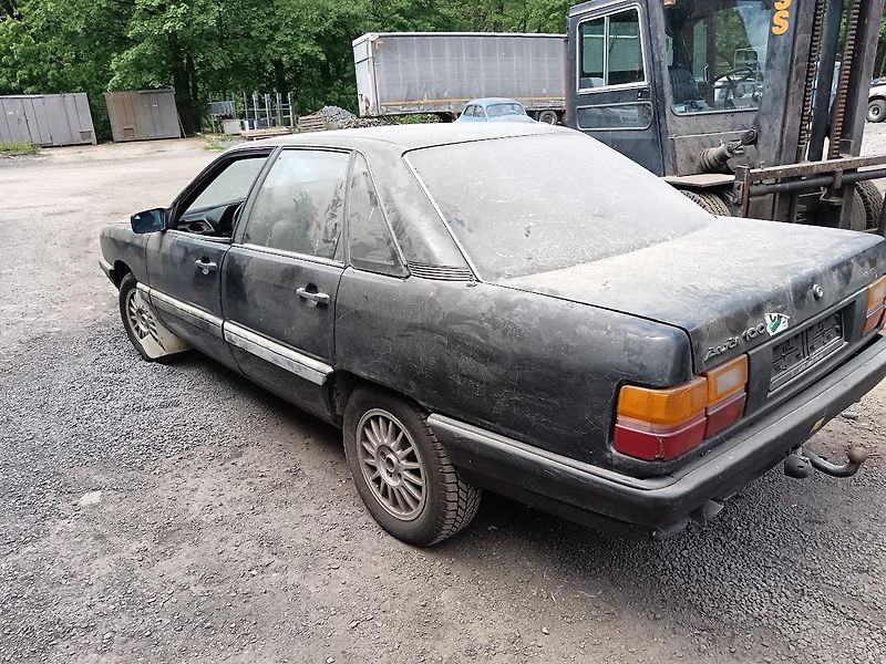 Audi 100 (1986) 2.2 benzin  101 kw - fotka 1 z 11
