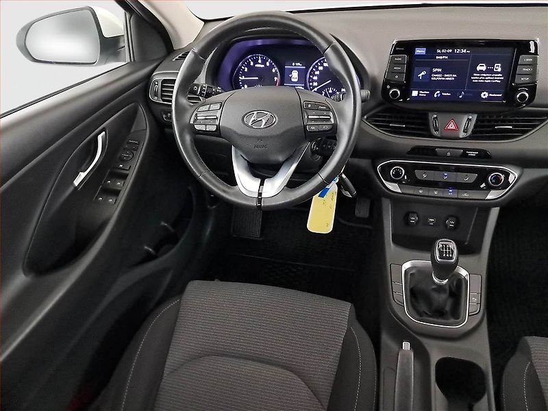 Hyundai i30 (2023) Family Comfort 1.0 T-GDI, ČR - fotka 7 z 16