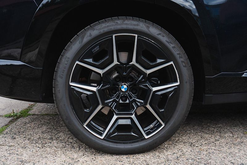 BMW XM (G09) 480kW, CZ, DPH - fotka 8 z 20