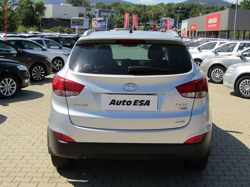 Hyundai ix35 (2012) 2.0CRDi 4x4, ČR, Výhř.sed. - fotka 5 z 22