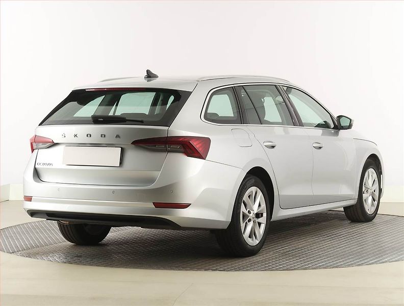 Škoda Octavia (2021) Style 2.0 TDI, Automat - fotka 5 z 31