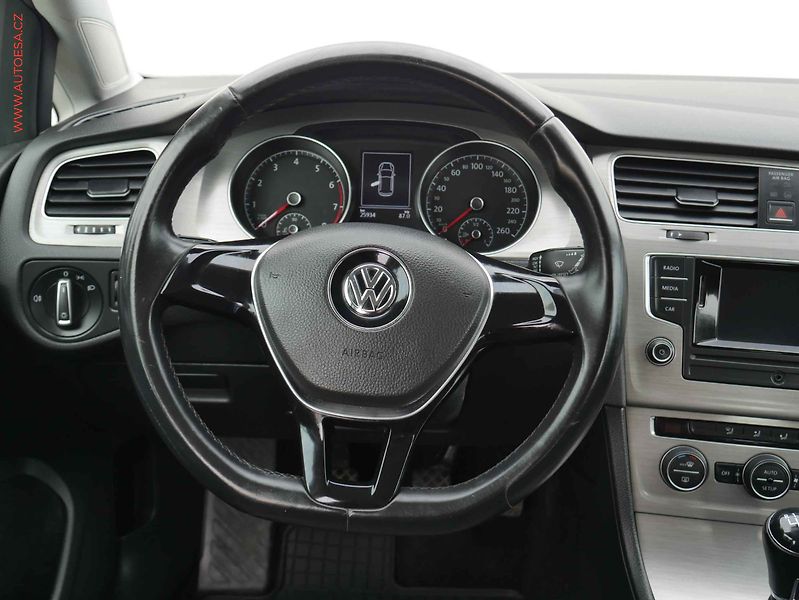 Volkswagen Golf (2013) 1.2 TSi, 1.maj,ČR, AAC, tempo - fotka 11 z 15