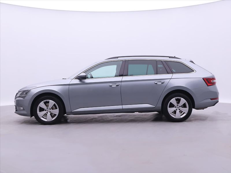 Škoda Superb 2,0 TDI 140kW DSG 4x4 CZ DPH - fotka 4 z 32