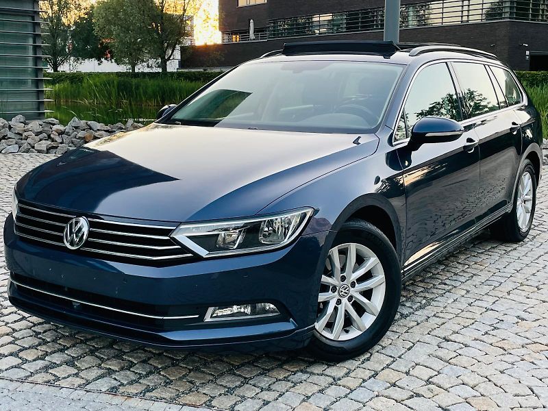 Volkswagen Passat 2.0TDI AUTOMAT KAMERY SERVISKA - fotka 1 z 49