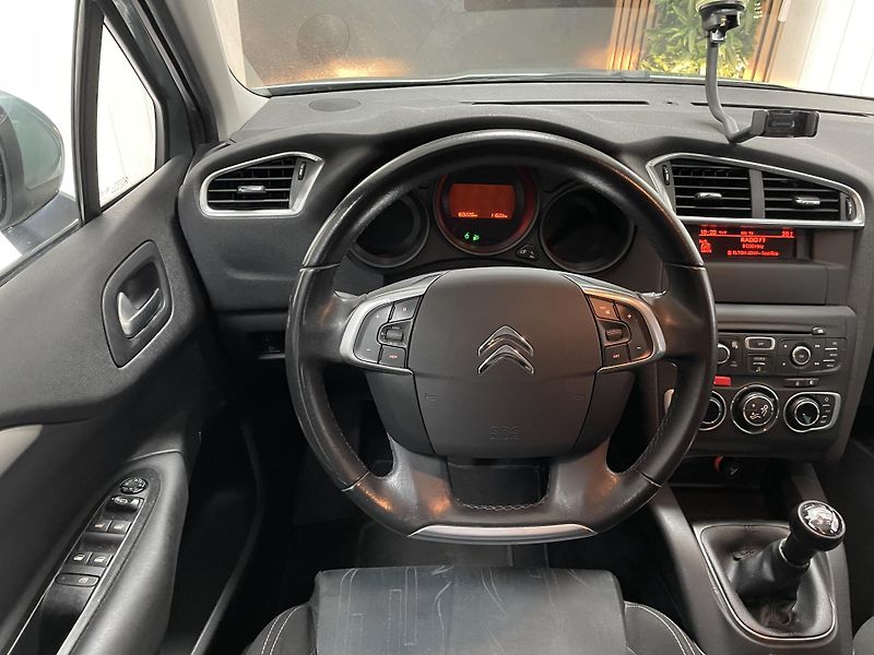 Citroën C4 1.6 VTi ČR 1.MAJITEL - fotka 21 z 23