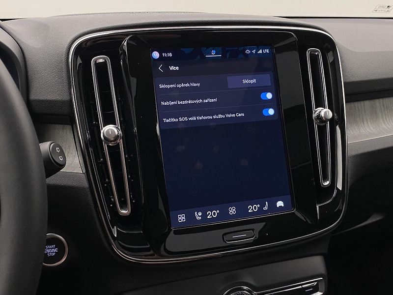 Volvo XC40 B4 DARK ULTIMATE AUT CZ - fotka 52 z 56