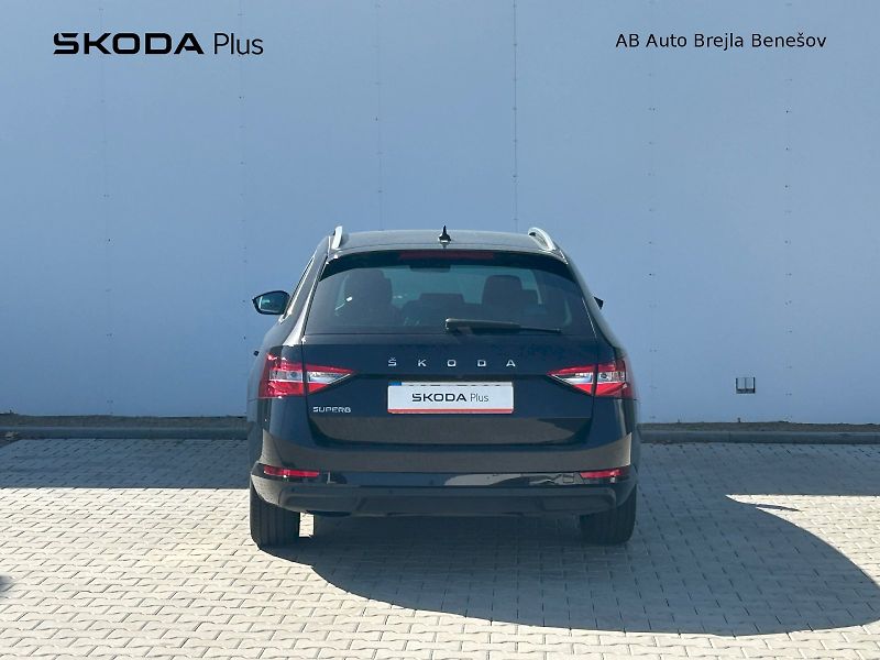 Škoda Superb (2023) COM GRT STY TD 110/2.0 6MP - fotka 9 z 30