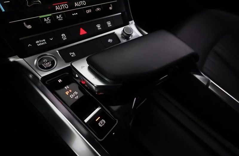 Audi Q8 e-tron 55 Quattro Kamera SoH 92% LED - fotka 26 z 27