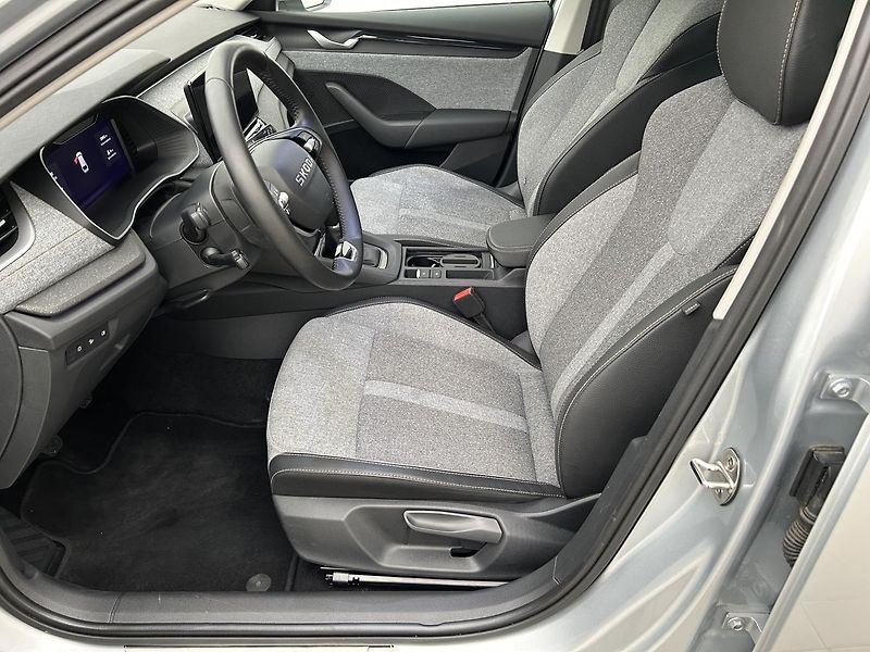Škoda Octavia 1.5 TSI Top selection - fotka 7 z 26
