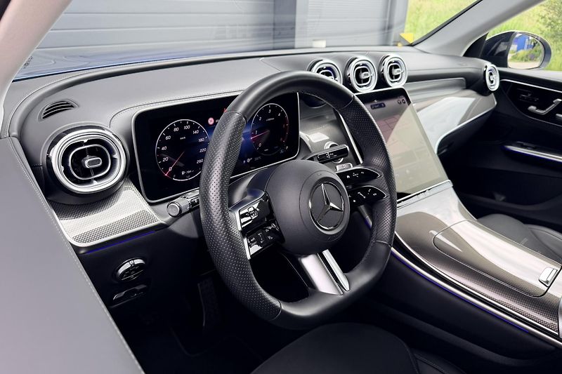 Mercedes-Benz GLC (2024) GLC 220d 4Matic AMG Line - fotka 19 z 93
